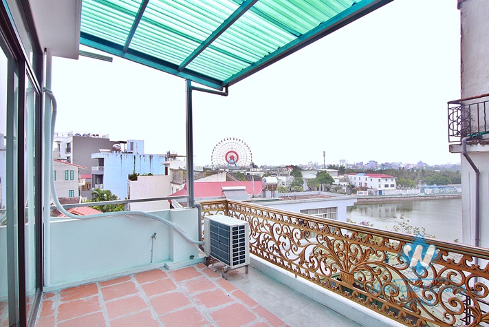 A brand new apartment with huge balcony and lake view in Nhat chieu, Tay ho, Ha noi